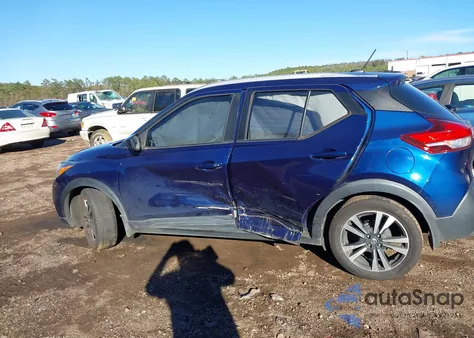 2018 Nissan Kicks Sv from USA, damaged, VIN 3N1CP5CU8JL516084